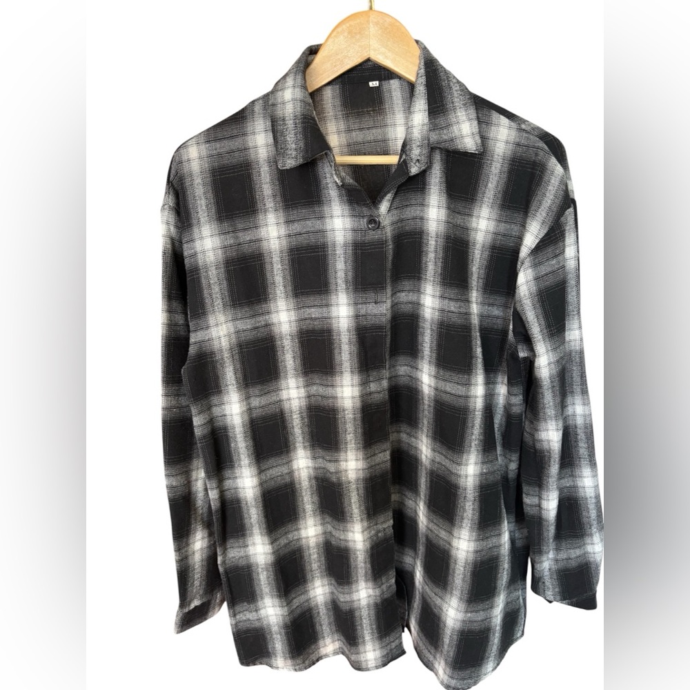 Men's Black & Gray Plaid Long Sleeve Shirt